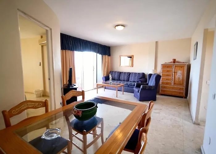 Coronado 아파트 *